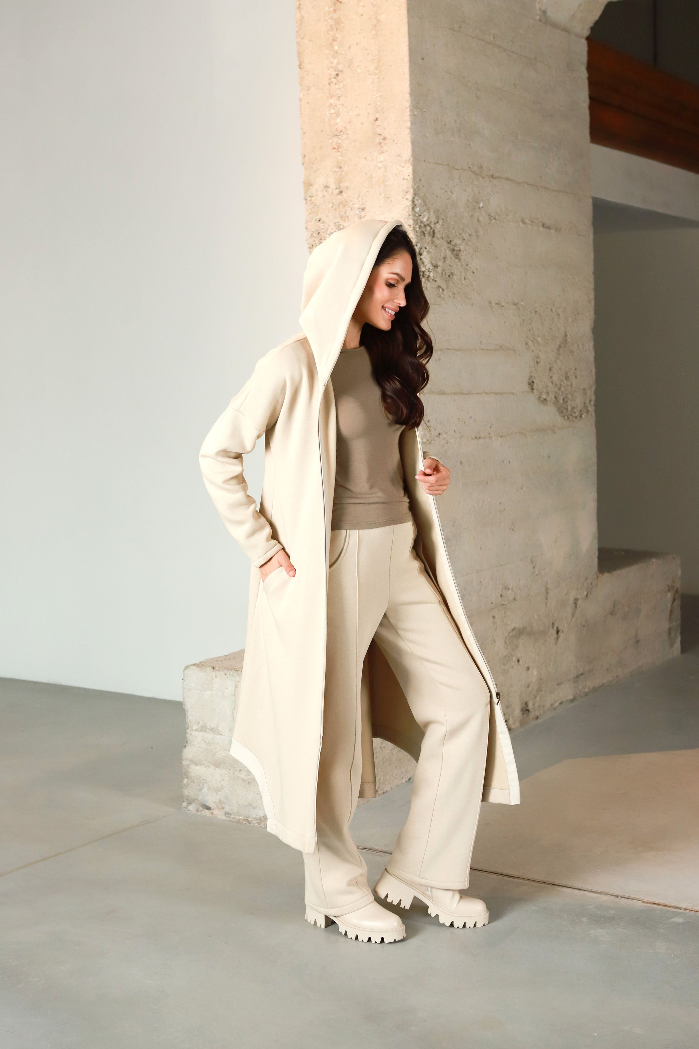 Lega Long Cardigan with Fluff on the Inside Aurelia Beige