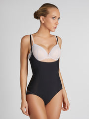 Ysabel Mora koreguojantis bodis „Isabela Black“