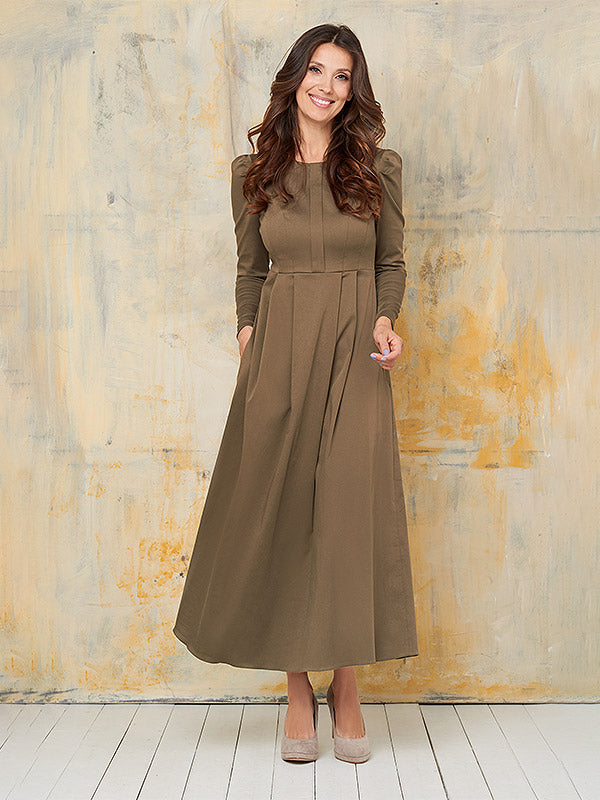 Lega ilga įliemenuota suknelė