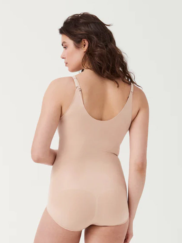 Spanx stipriai formuojantis bodis atvira krūtine "OnCore Nude"