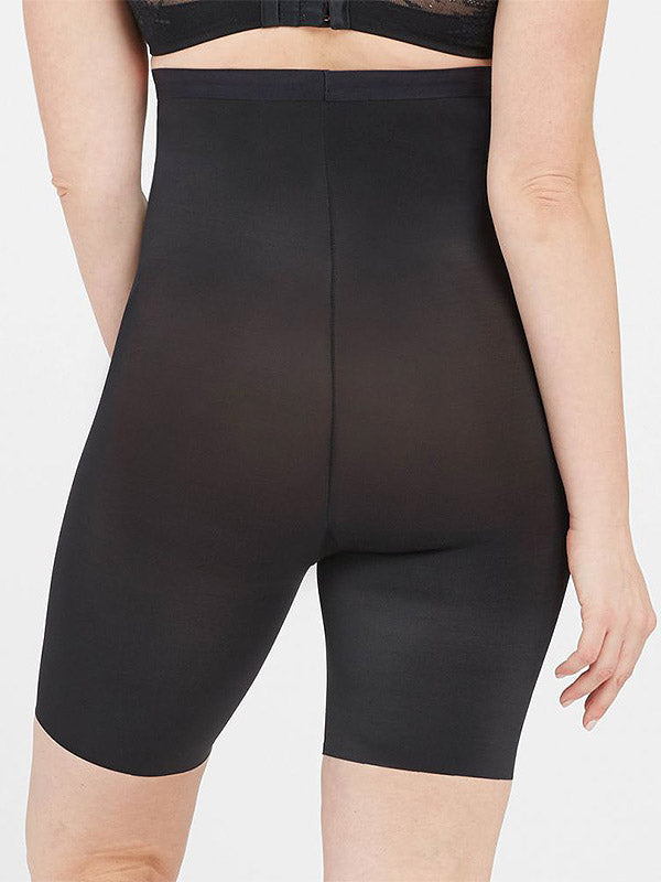 Spanx koreguojantys aukšto juosmens šortukai "Thinstincts® Black"