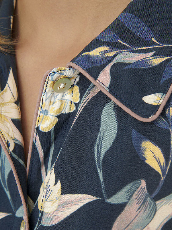 Triumph viskoziniai naktiniai "Lounge Me Boyfriend NDW SSL Navy - Multicolor Flower Print"