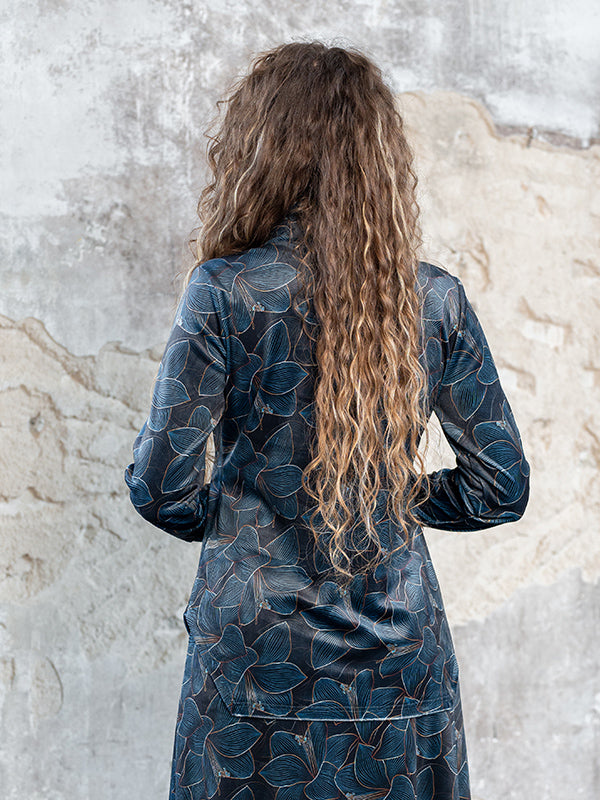 Lega veliūrinė susagstoma palaidinė "Viki Navy - Turquoise Flower Print Velour"