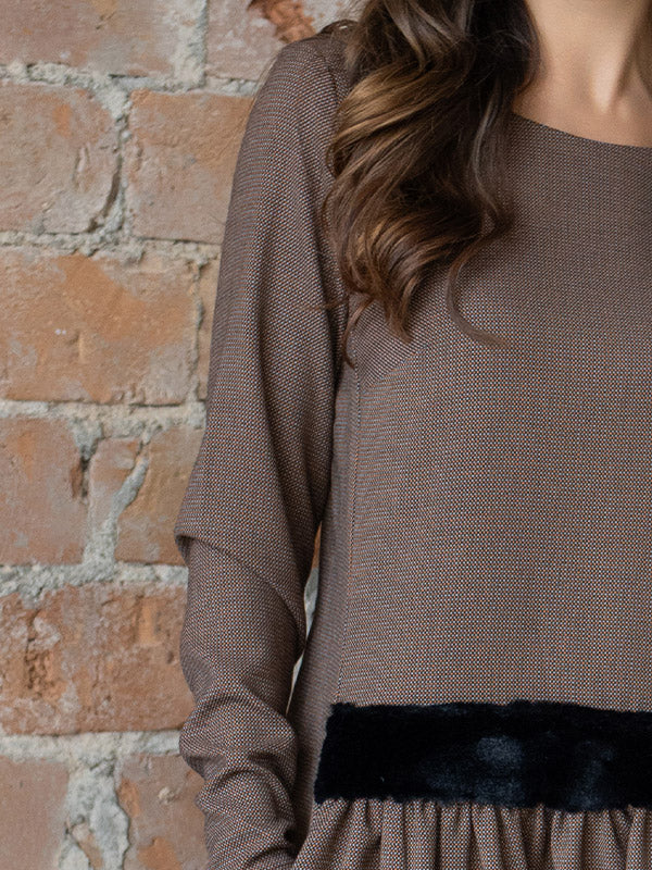 Lega suknelė su dirbtiniu kailiuku "Jamila Brown - Black"