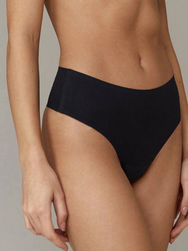 Aruelle besiūlės kelnaitės stringai "Amberly Black"