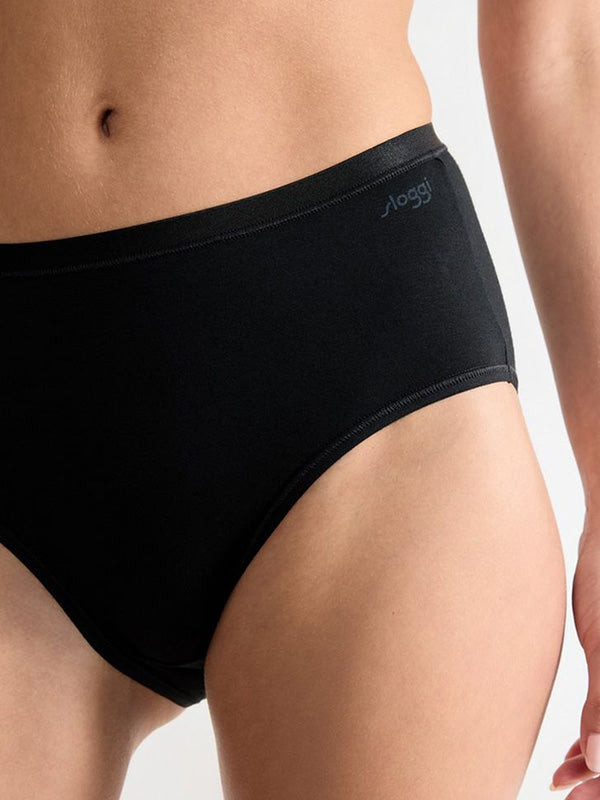 Sloggi 3 organinės medvilnės kelnaičių komplektas "Go Daily Black"