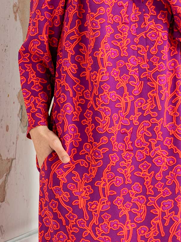 Lega ilga viskozinė suknelė "Panchita Magenta - Orange Flower Print"
