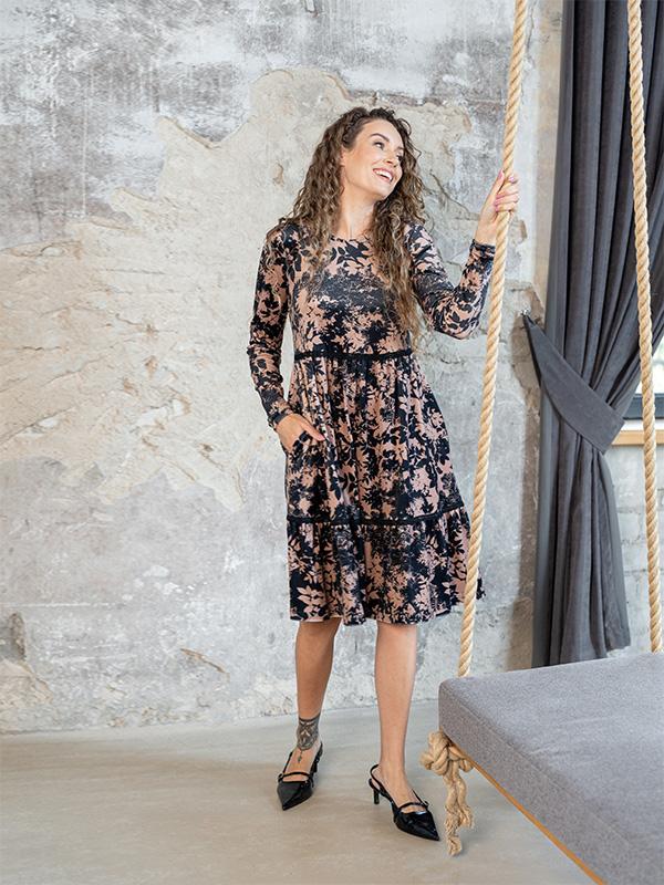 Lega laisvo silueto veliūrinė suknelė "Rafaela Black - Brown Flower Print Velour"