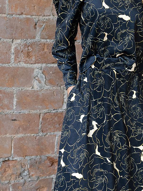 Lega Velour Skirt Sanura Black - Golden Flower Print Velour
