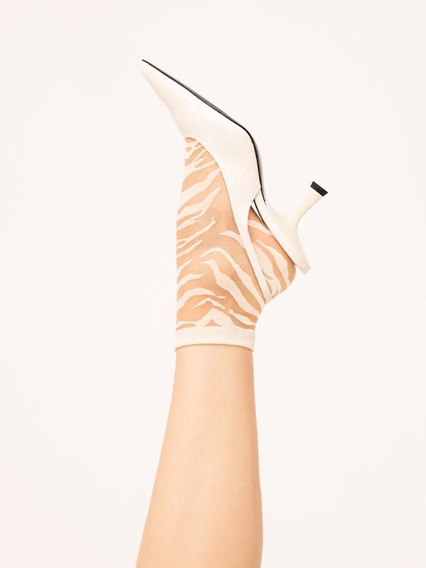 Fiore носки с узором зебры "Steppe 15 Den Nude - White"