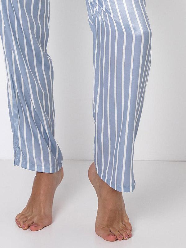 Aruelle ilga atlasinė pižama "Janet Light Blue - White Stripes"