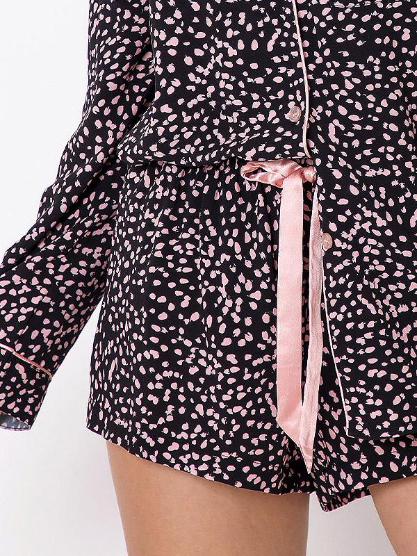 Aruelle trumpa viskozinė susagstoma pižama "Bernadette Short Black - Pink Splashes"