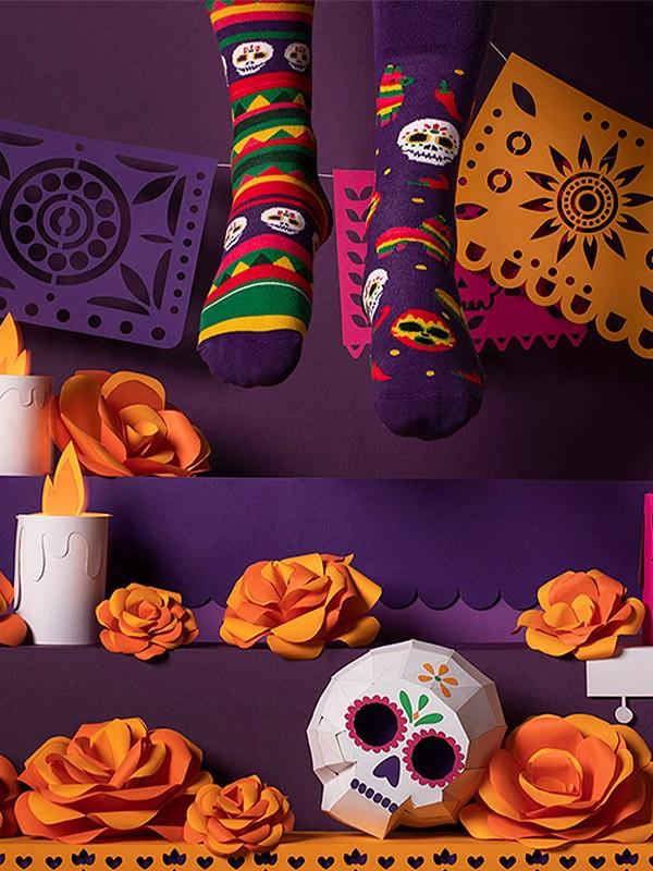 Many Mornings unisex medvilninės kojinės "Fiesta Mexicana Violet - Multicolor"