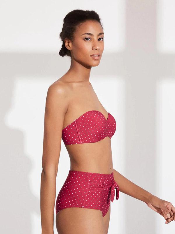 Ysabel Mora bikini maudymosi kostiumėlis su aukšto juosmens kelnaitėmis "Romantic Red - White Dots"