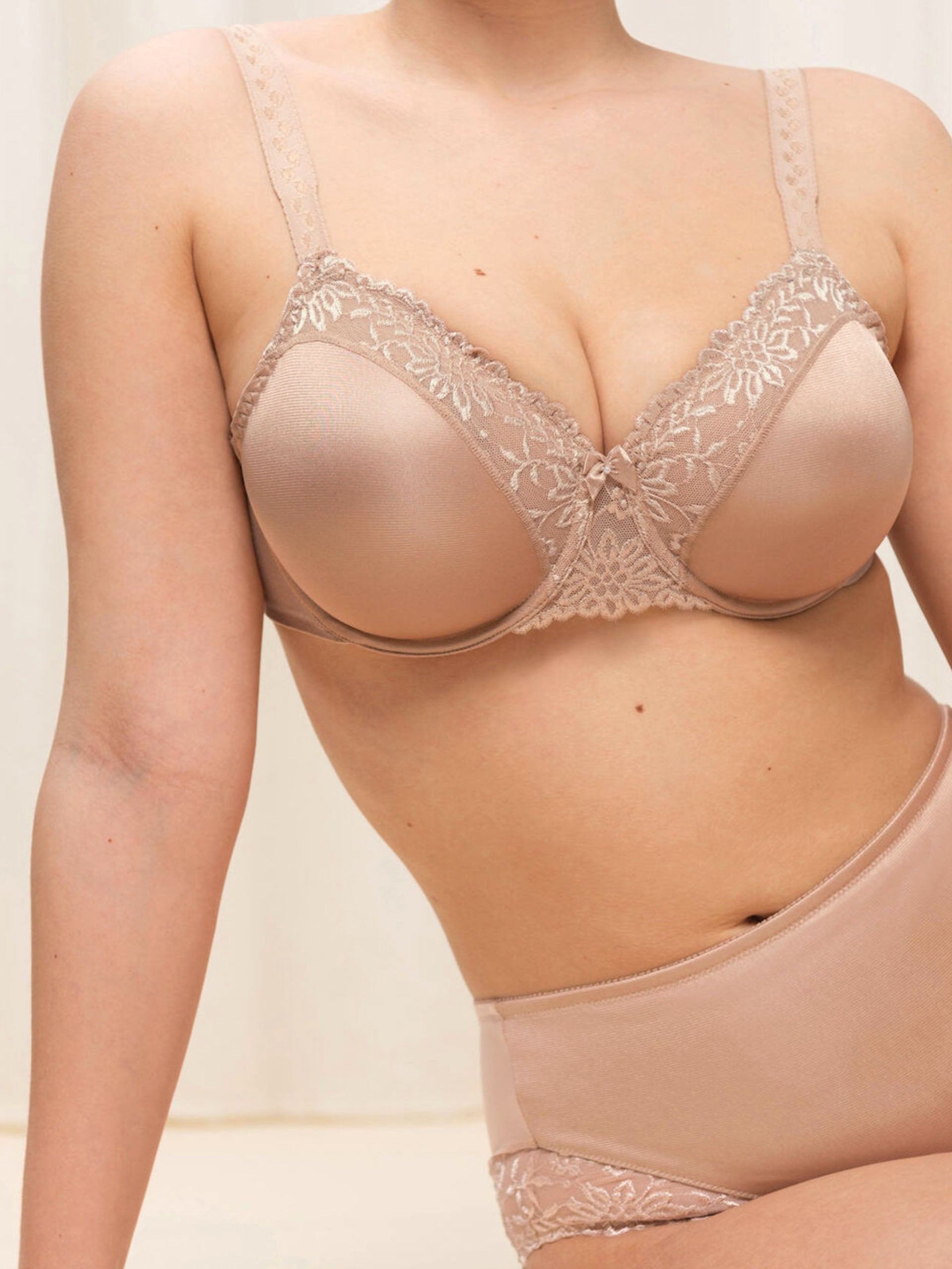 Triumph krūtinę mažinanti liemenėlė "Ladyform Soft W X Nude"