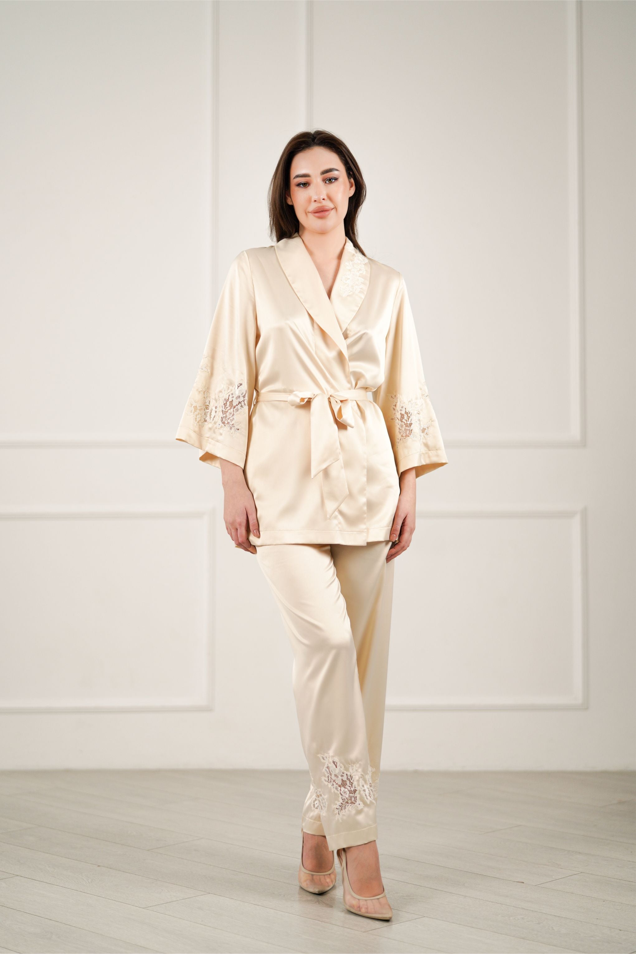 Komilfo Long Silk Pajama Set With Lace Citrine Long Vanilla