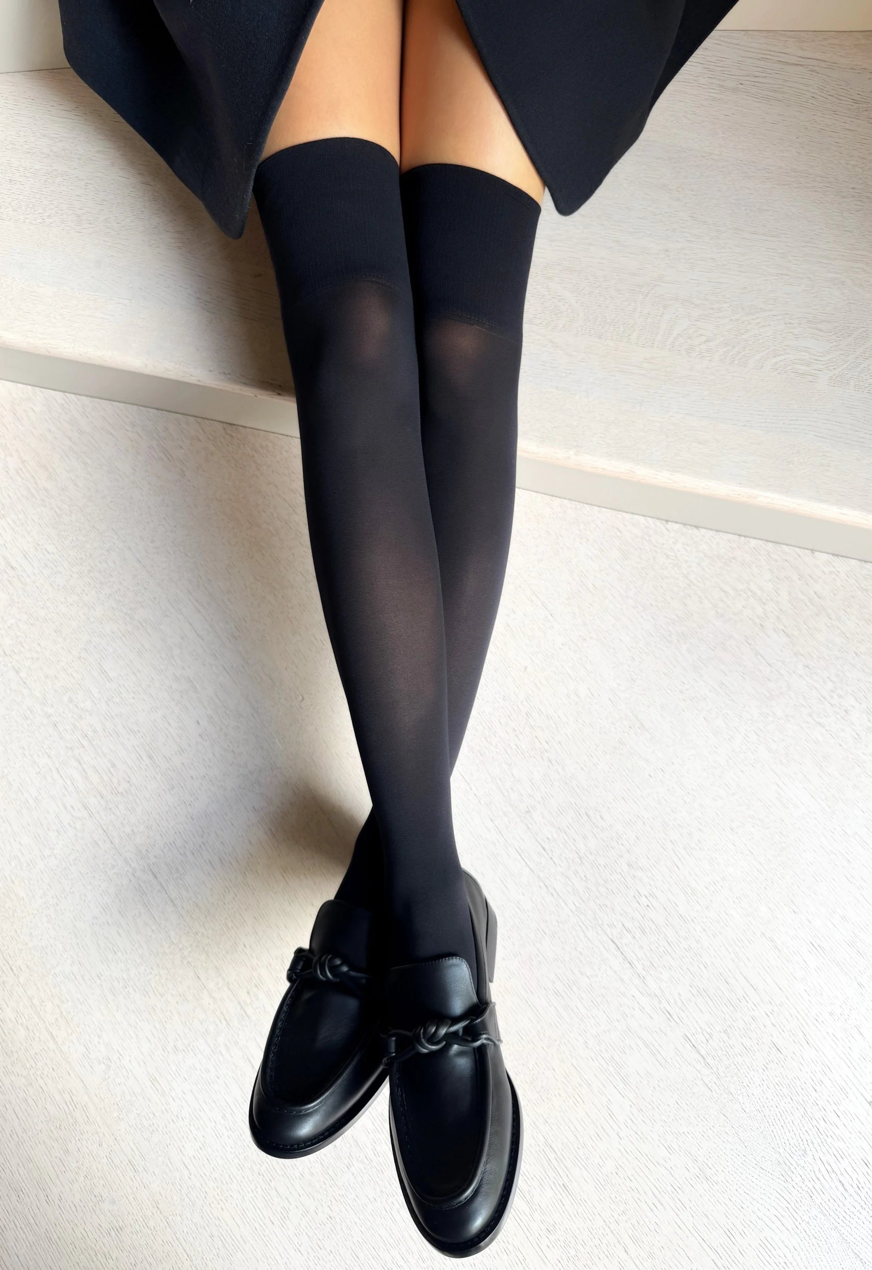 Veneziana Over-The-Knee Socks Dora 40 Den Black