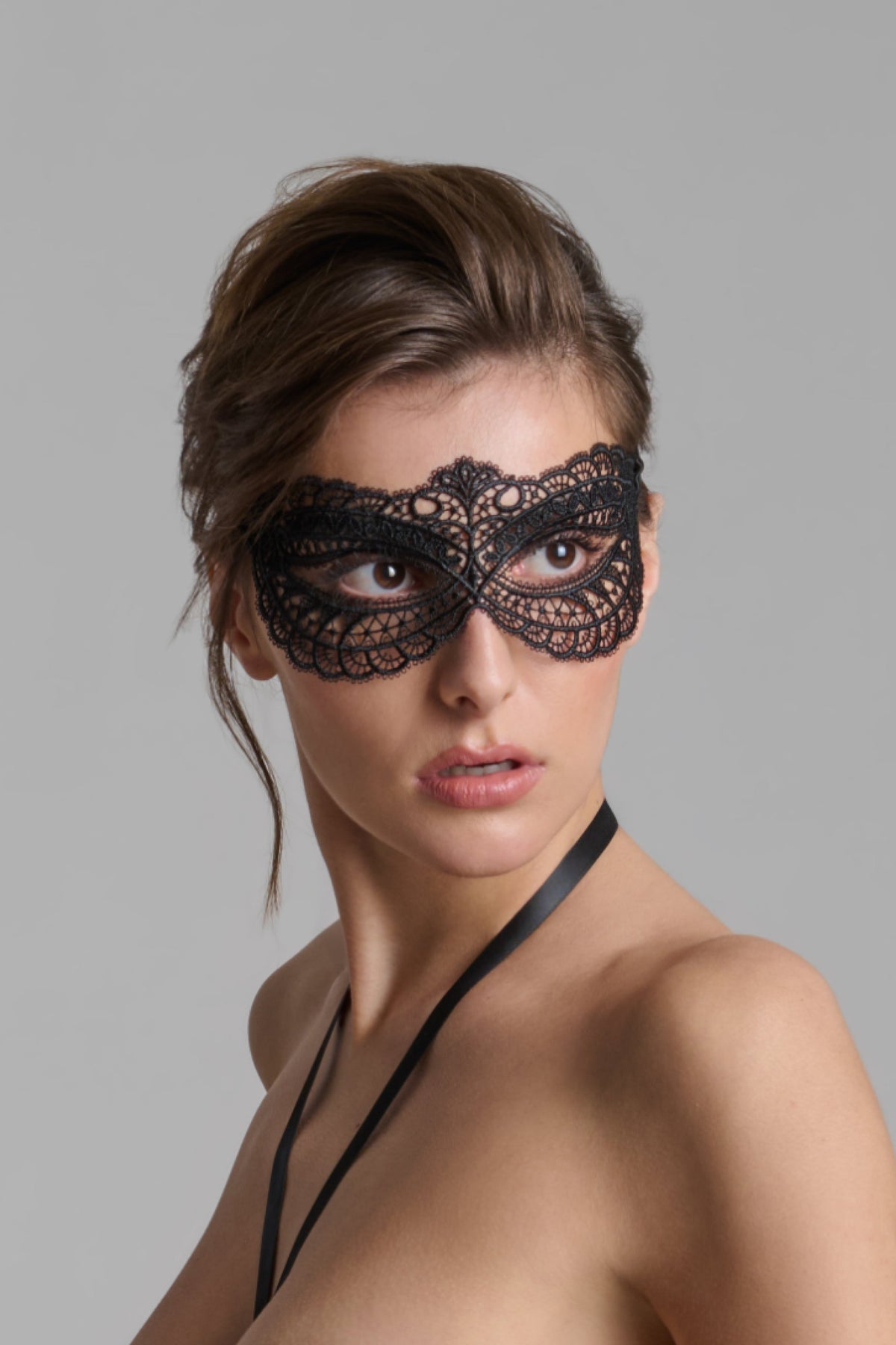 Maison Close Lace Mask Le Ravissant 2 Black