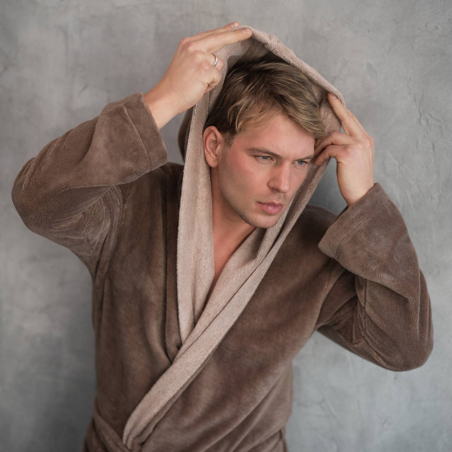 prabangus vyriškas chalatas