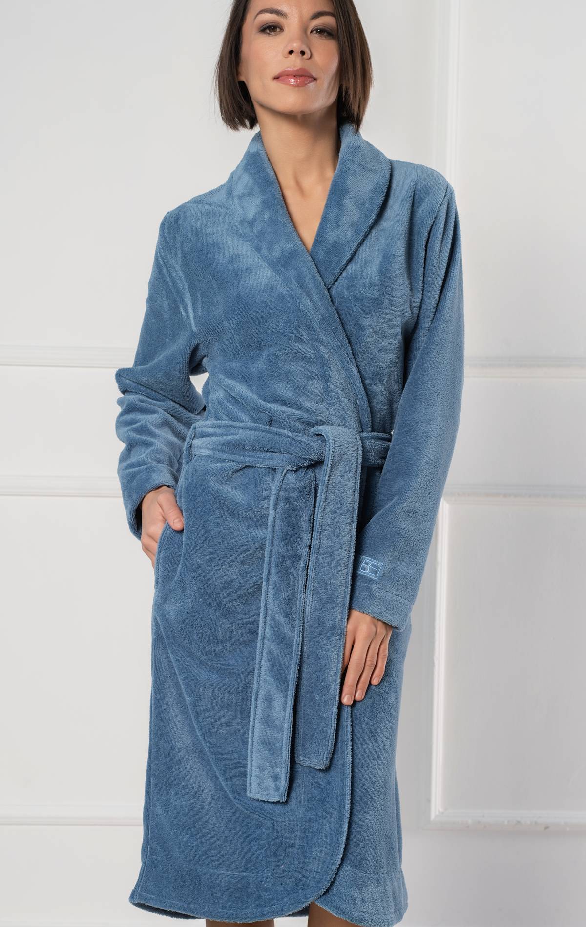 dvisluoksnis moteriškas chalatas