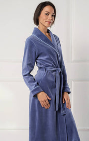 chalatas su diržu ir kišenėmis