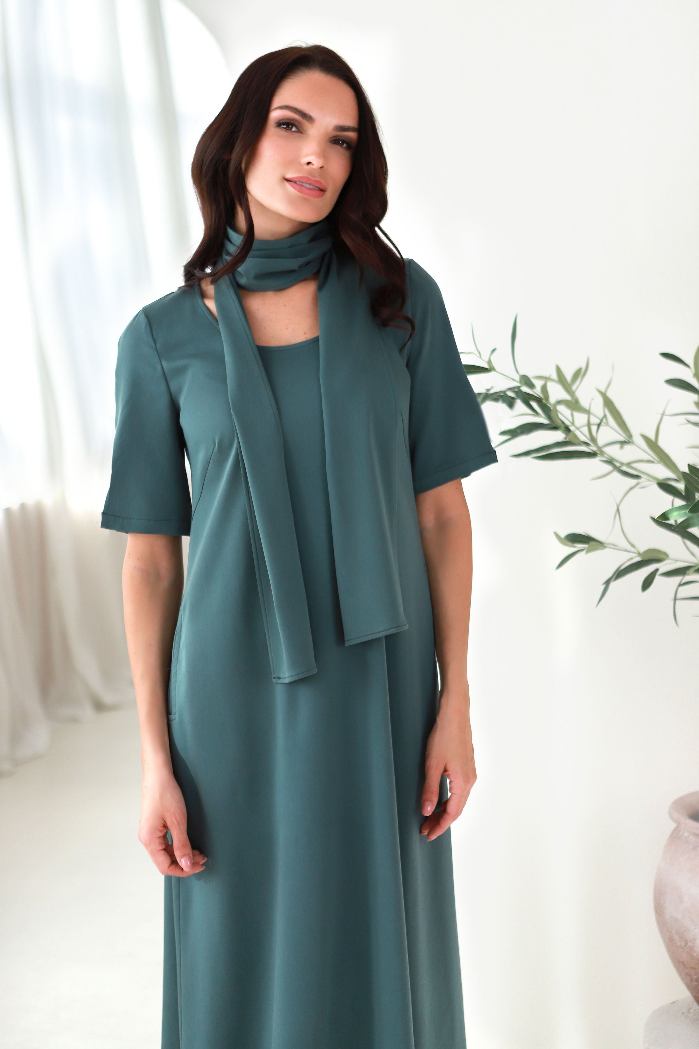 klasikinė midi suknelė