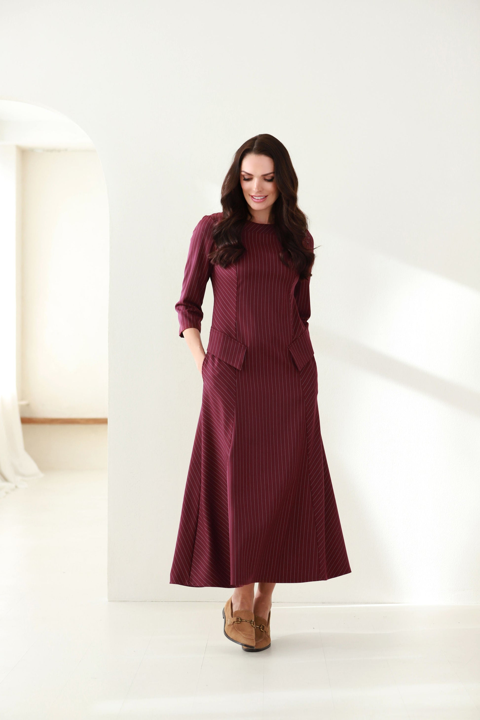 elegantiška suknelė su kišenėmis