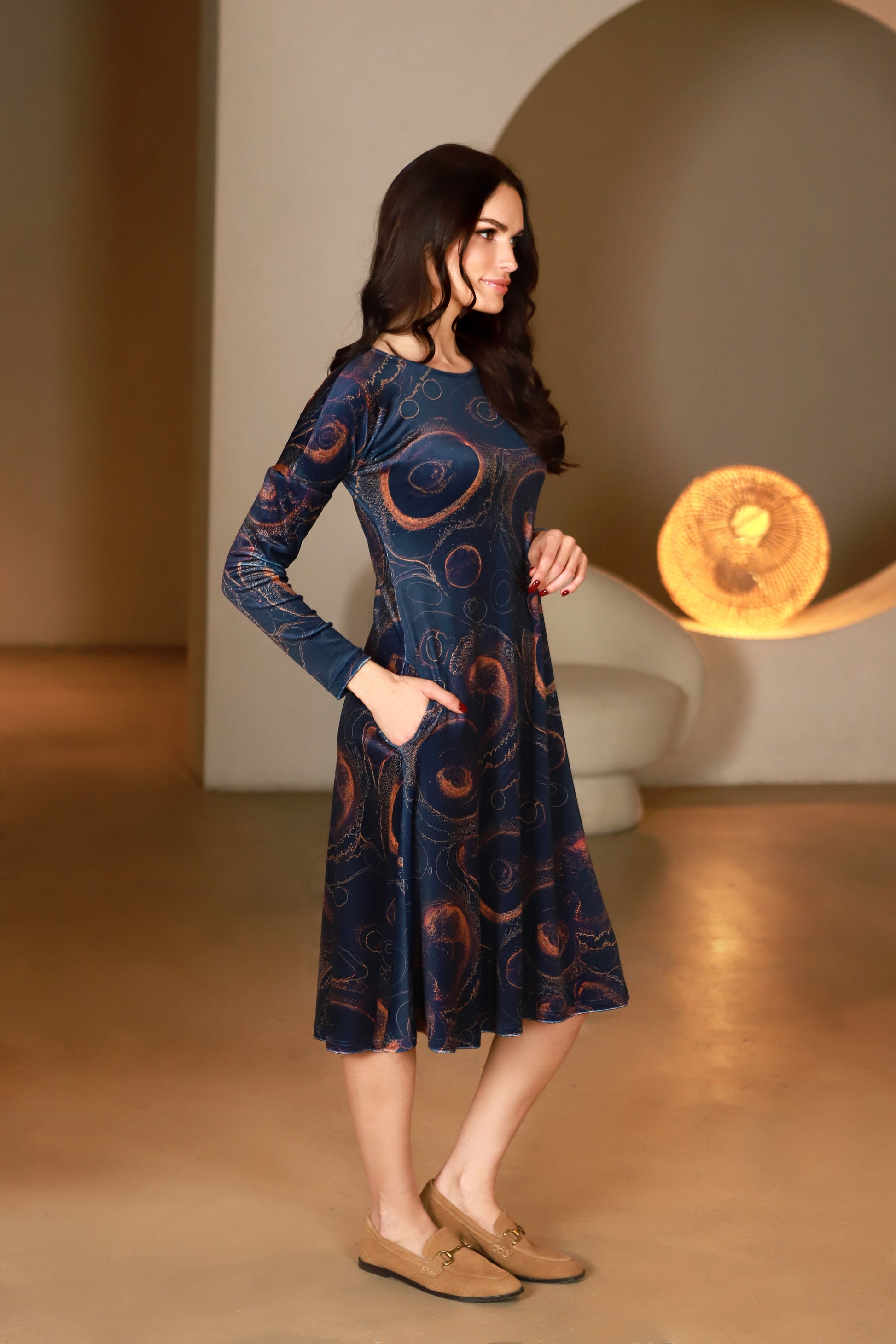 Lega A silueto veliūrinė suknelė mėlyna