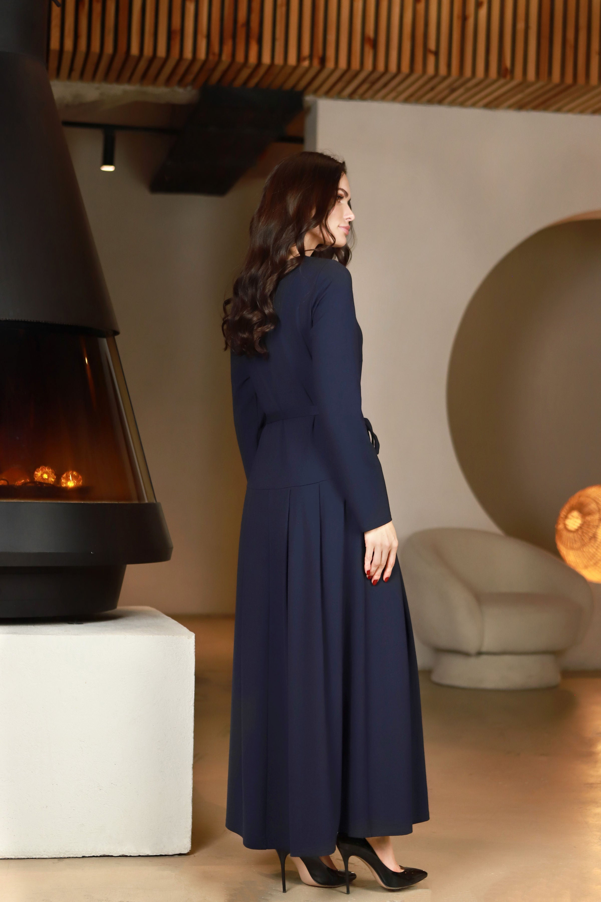 Lega Liza Navy ilga suknelė su dirželiu