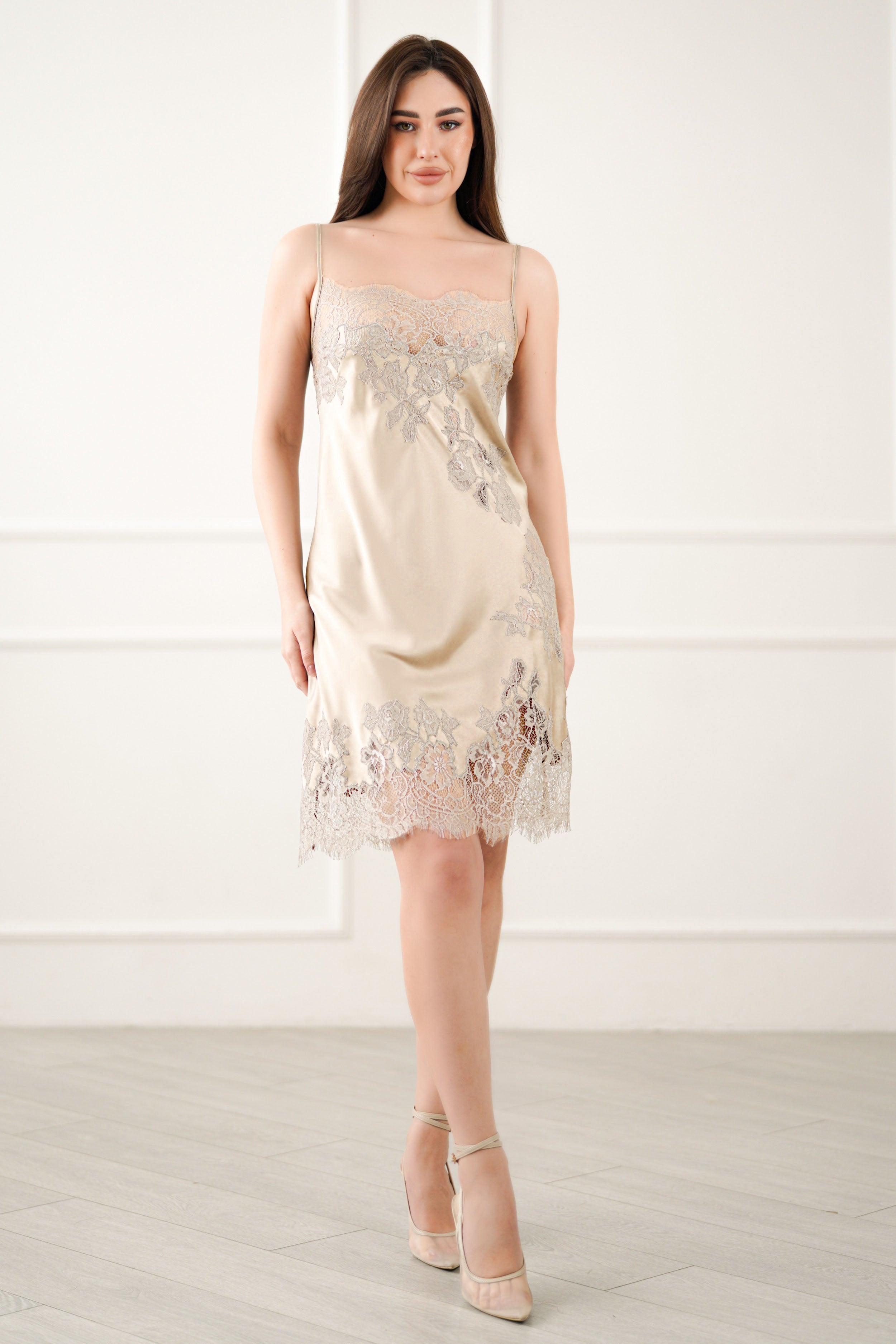 Komilfo Silk Nightdress with Lace Tourmaline Taupe
