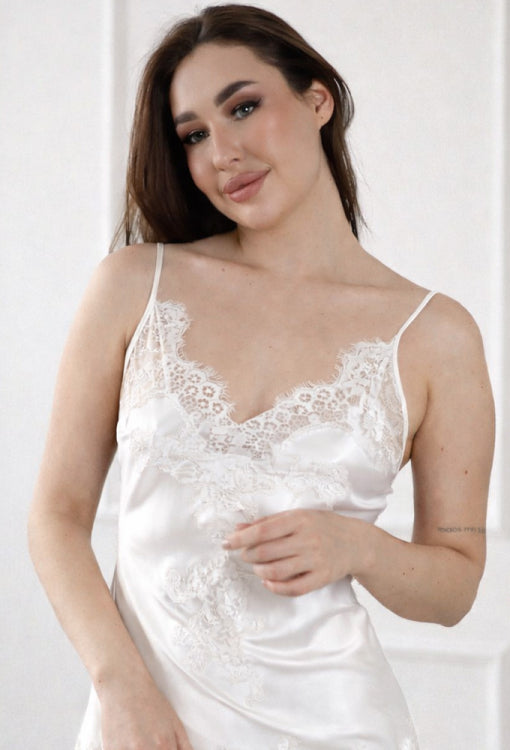 Komilfo шелковая ночная рубашка с кружевом "Ruby Champagne White"
