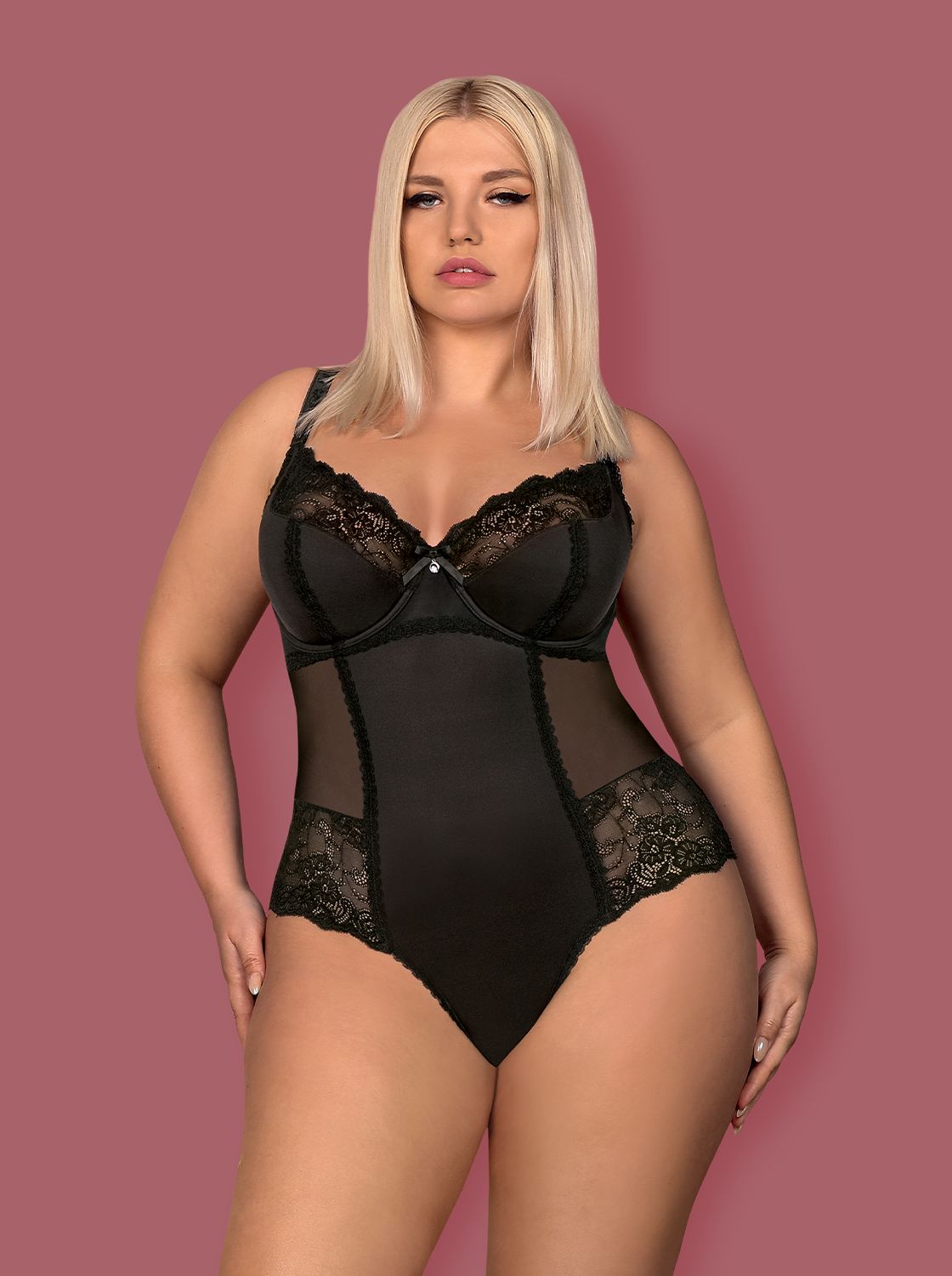 Obsessive triko su lankeliais "Amallie Black"