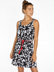 Ysabel Mora trumpa vasarinė viskozinė suknelė "Naraya Black - White Floral Print"