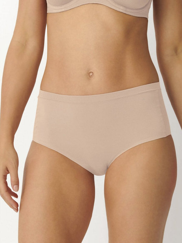 Triumph очень эластичные трусики из модала 