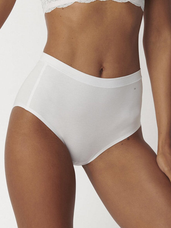 Triumph itin tamprios modalo kelnaitės "Smart Natural Maxi EX White"