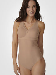 Triumph stipriai koreguojantis bodis "True Shape Sensation Nude"