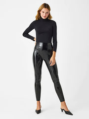 Spanx koreguojantys dirbtinės odos leginsai "Faux Patent Leather Black"