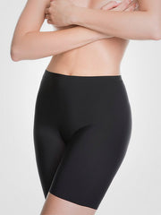 Julimex glotninantys aukšto juosmens šortukai "Slim Bermuda Black"