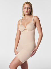Spanx koreguojantys aukšto juosmens šortukai "Seamless Power 2 Nude"