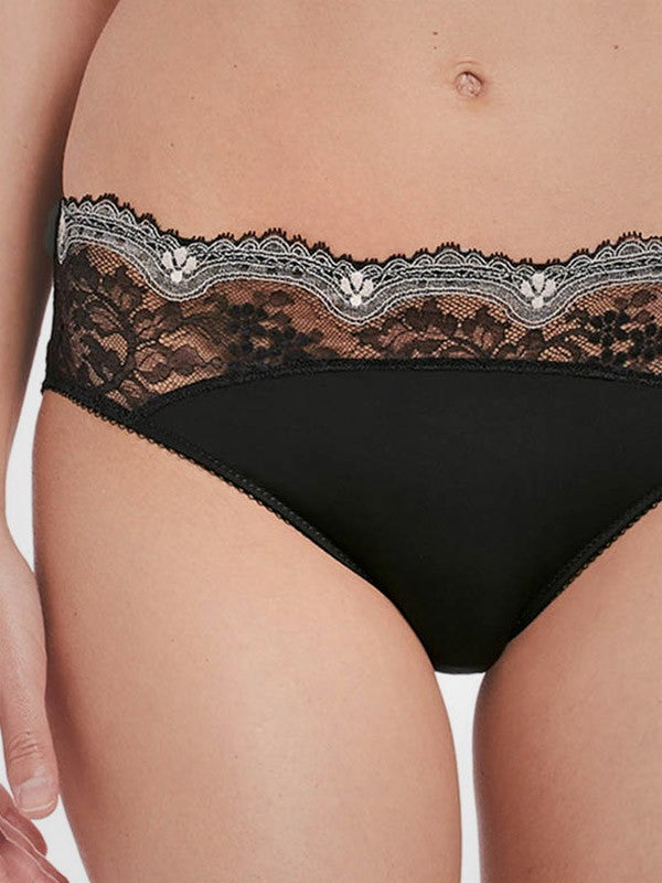 Wacoal kelnaitės "Irresistible Black"