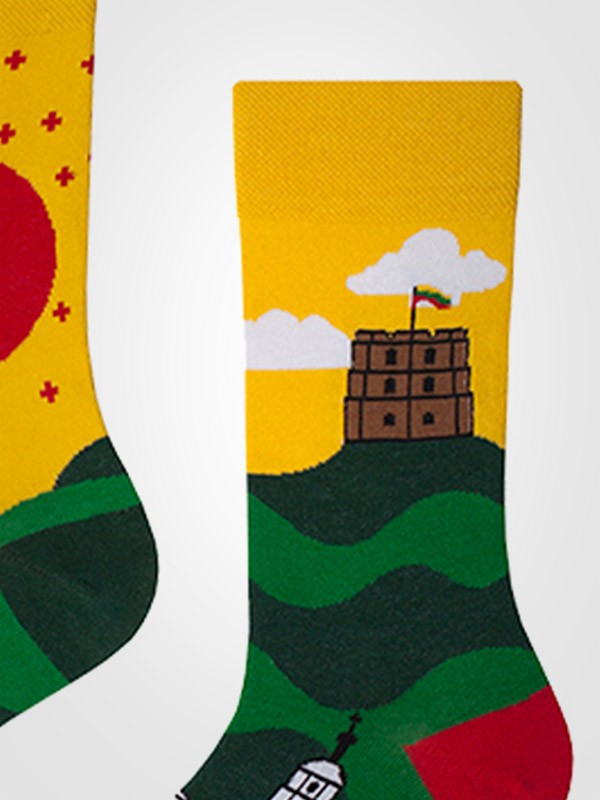 Spalvotos Kojines unisex medvilninės kojinės "Iron Wolf Legend Yellow - Green - Red"