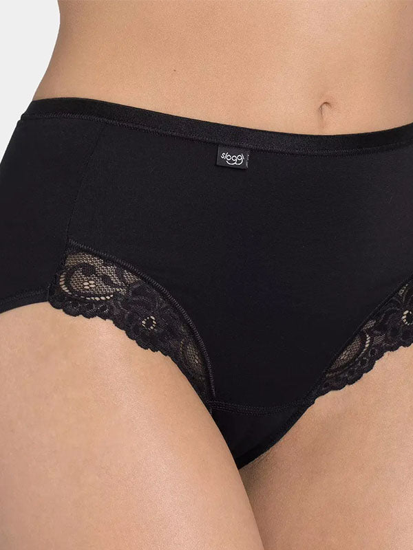 Sloggi aukšto juosmens kelnaitės su nėriniais "Romance Black"
