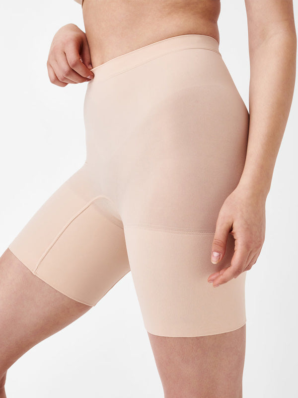Spanx formuojančios kelnaitės šortukai "Seamless Power 4 Nude"