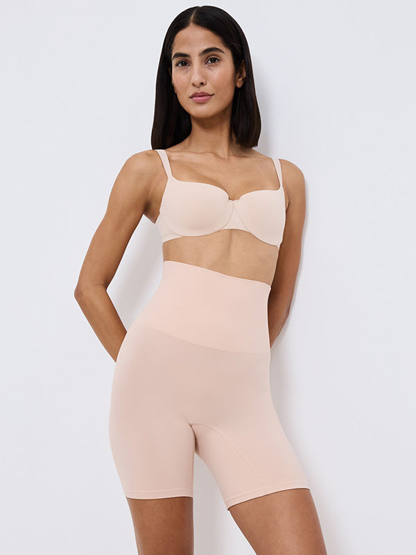 Triumph koreguojantys aukšto juosmens šortukai "Soft Sculpt L Nude"
