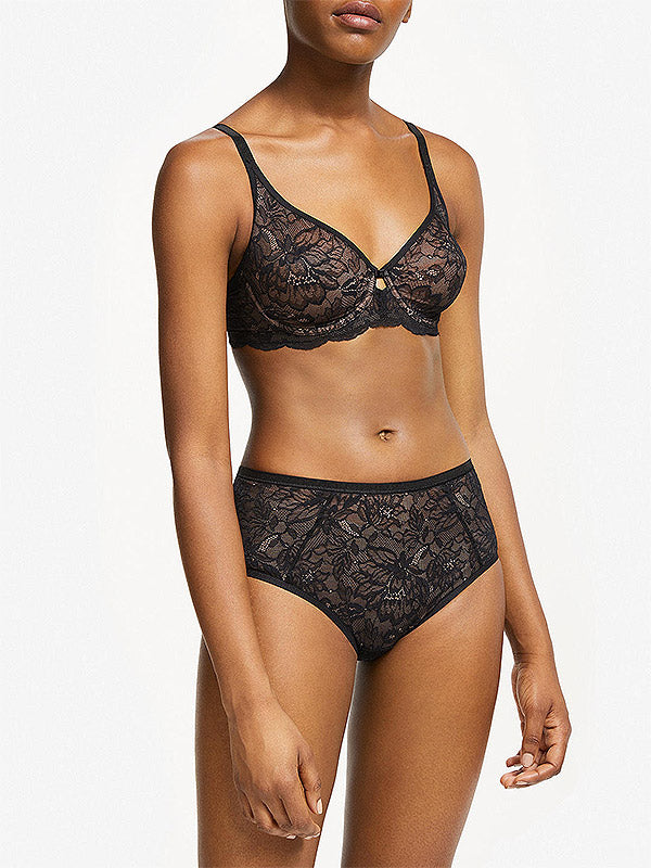 Triumph nėriniuotos aukšto juosmens kelnaitės "Amourette Charm Maxi Black - Nude"