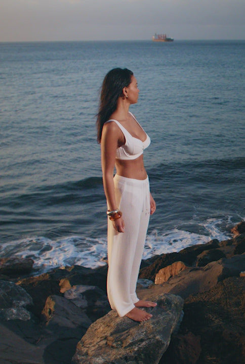 Įkelti vaizdo įrašą: nėriniuotos kelnės Triumph